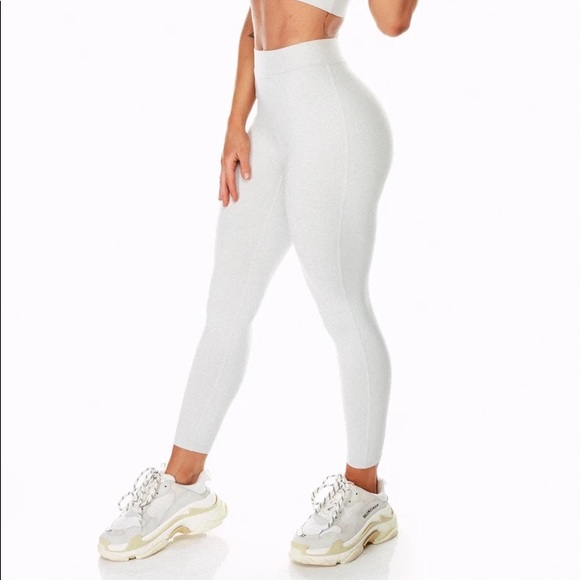 NEW Saski Staple Cement Leggings - Picture 1 of 4